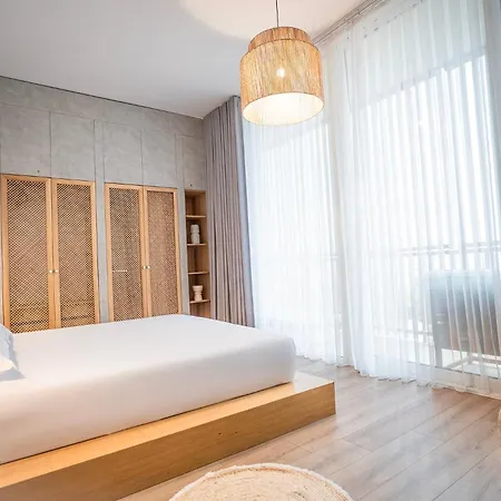 Palase Elite Himare