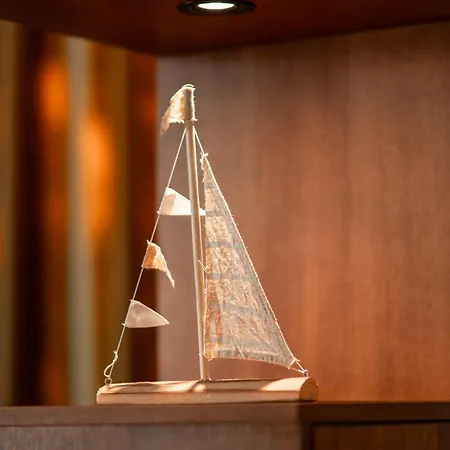 فيلة Palase Elite