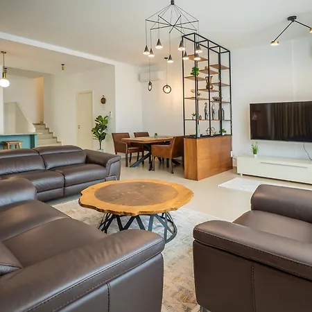 Villa Palase Elite *