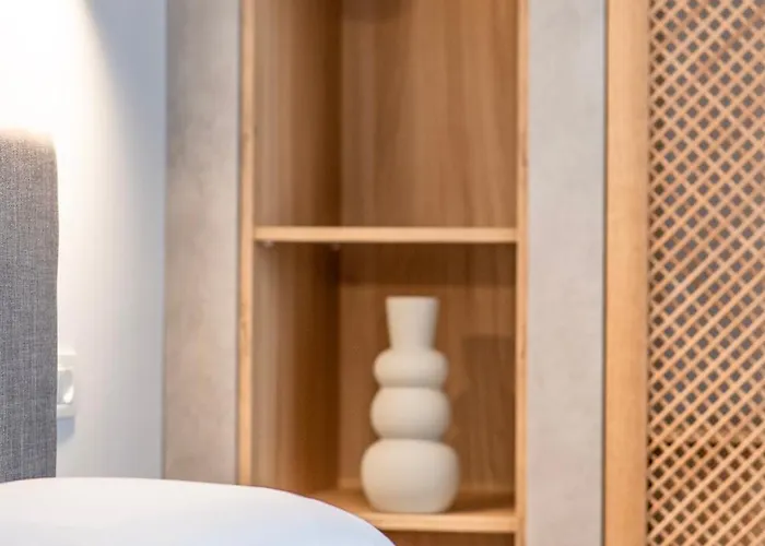 Palase Elite * Himara