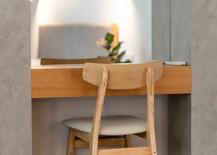 Palase Elite * Himara