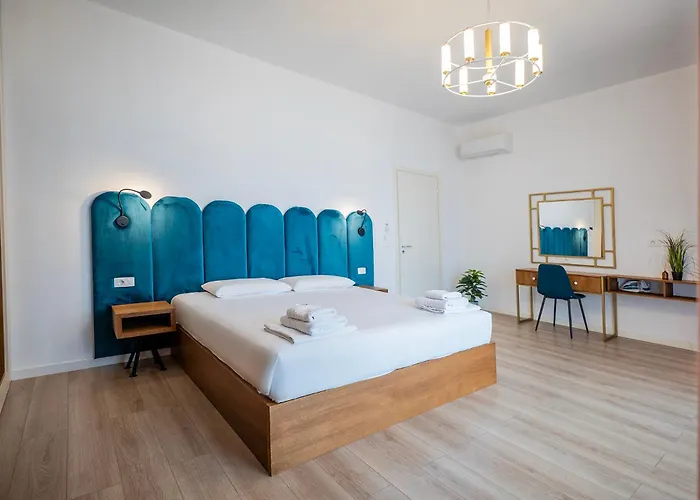 Palase Elite Willa Himara